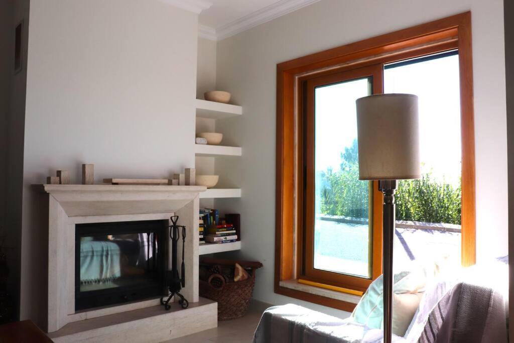 Sea Breeze House Ericeira - Ribeira Dilhas Beach Buitenkant foto