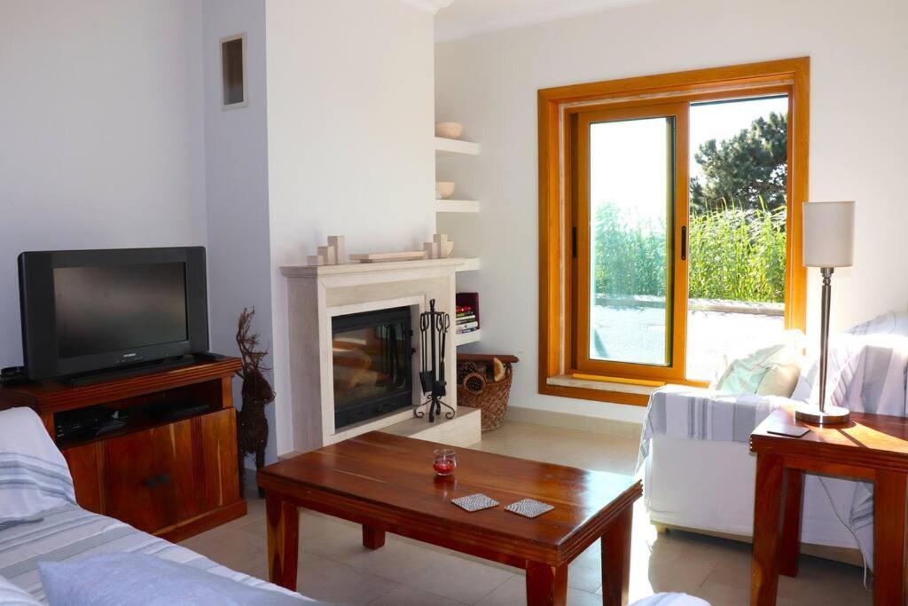 Sea Breeze House Ericeira - Ribeira Dilhas Beach Buitenkant foto