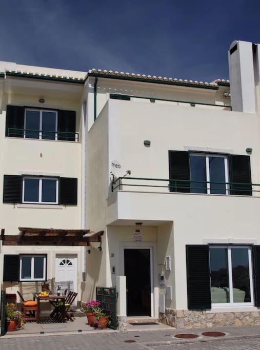 Sea Breeze House Ericeira - Ribeira Dilhas Beach Buitenkant foto