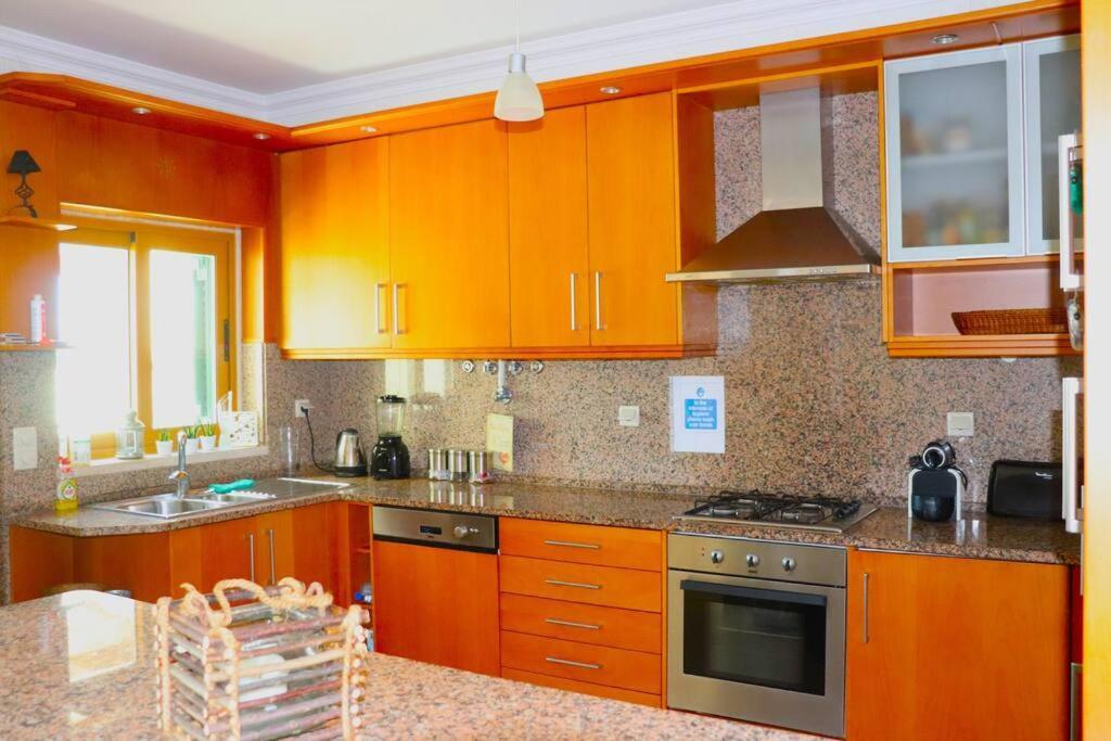 Sea Breeze House Ericeira - Ribeira Dilhas Beach Buitenkant foto