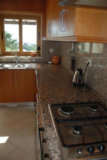 Sea Breeze House Ericeira - Ribeira Dilhas Beach Buitenkant foto