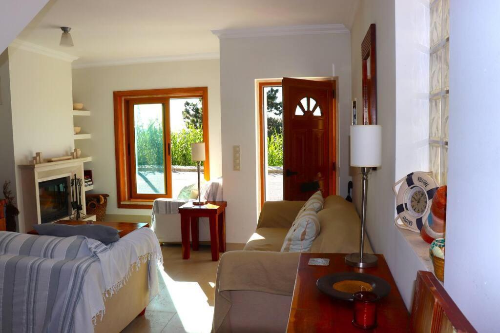 Sea Breeze House Ericeira - Ribeira Dilhas Beach Buitenkant foto