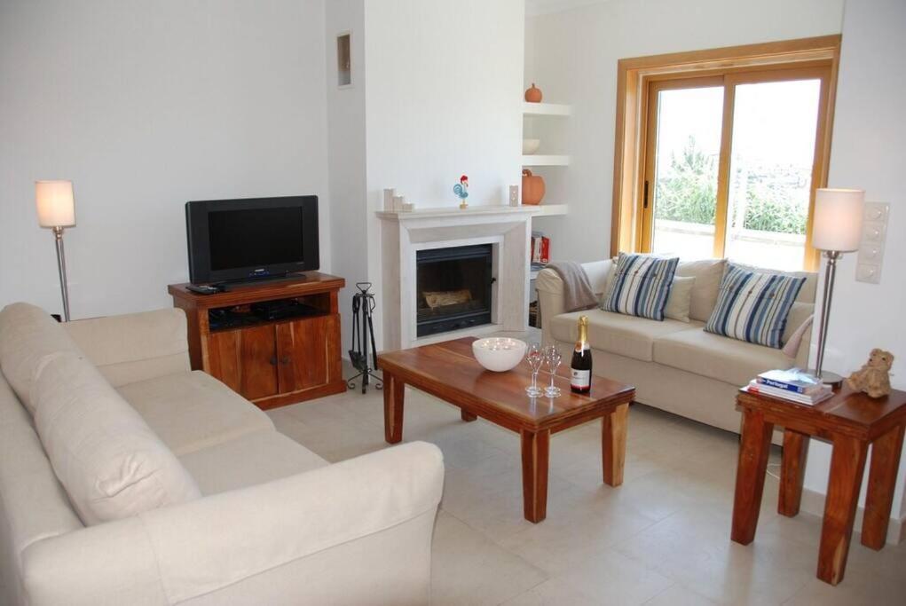 Sea Breeze House Ericeira - Ribeira Dilhas Beach Buitenkant foto